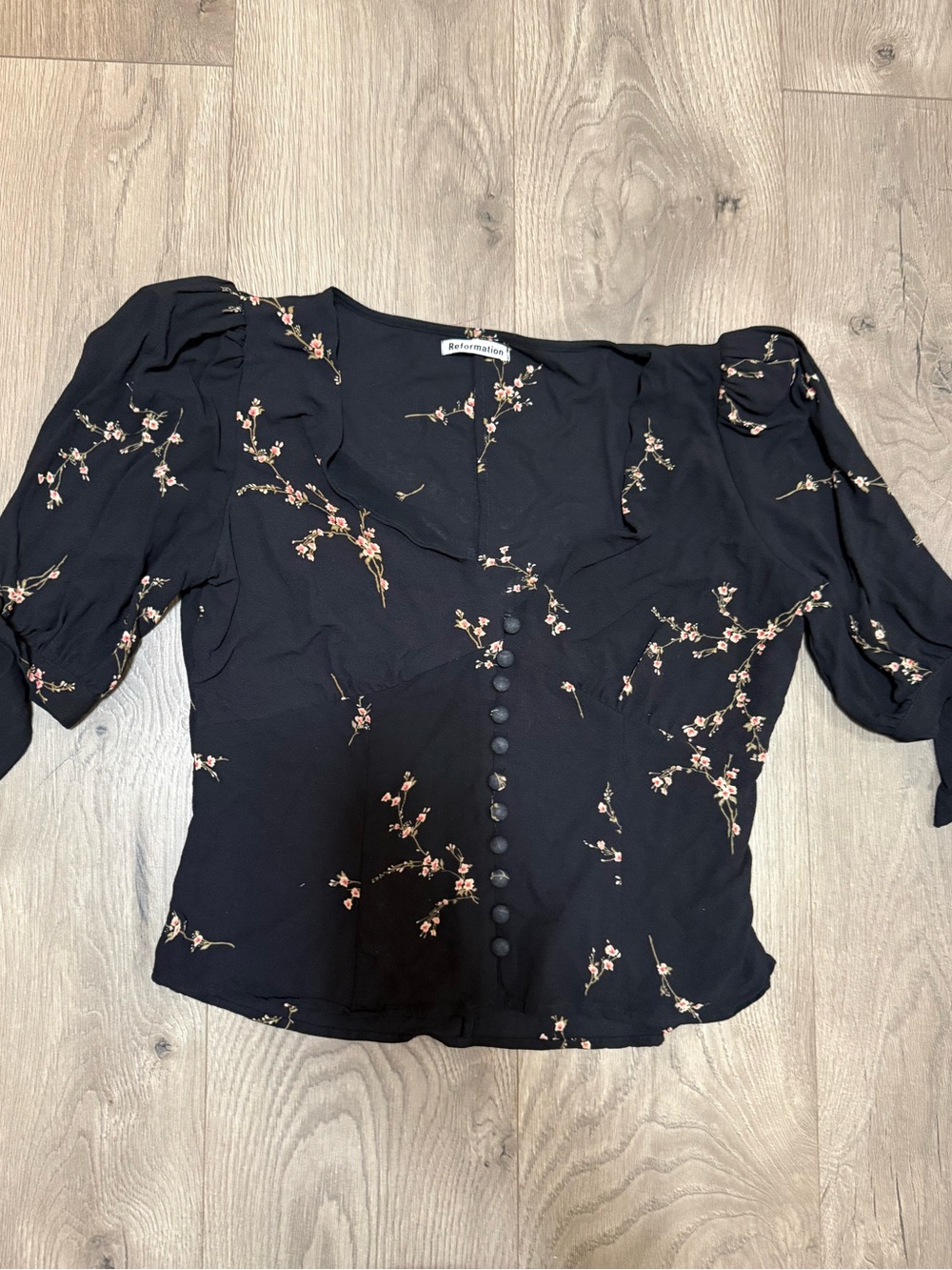 Reformation Ani Floral Top Medium Black Cherry Blossom Puff Sleeve Tie Blouse - Picture 2 of 5